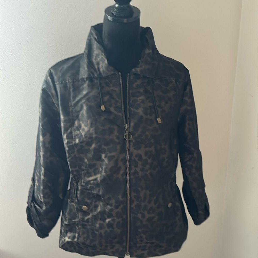 Chico’s animal Print nylon windbreaker leopard front zipper jacket sz 1 / S / 8